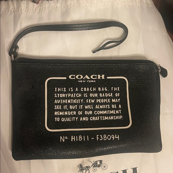 Coach Case - Picture 3 of 6